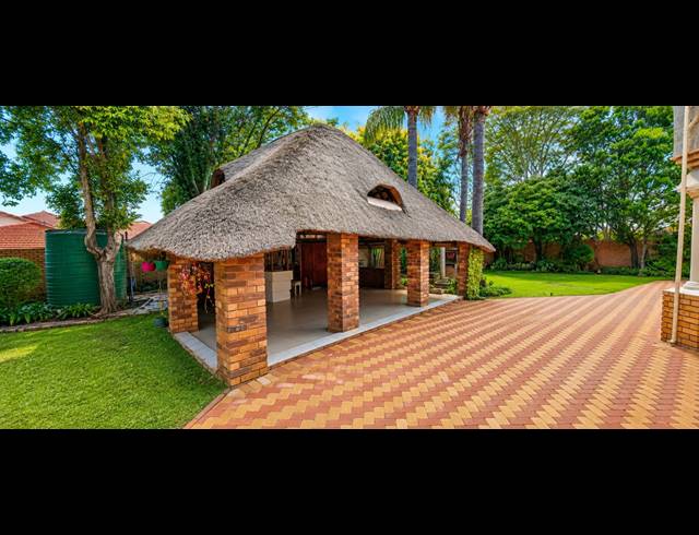 8 BEDROOM HOUSE FOR SALE IN BENDOR